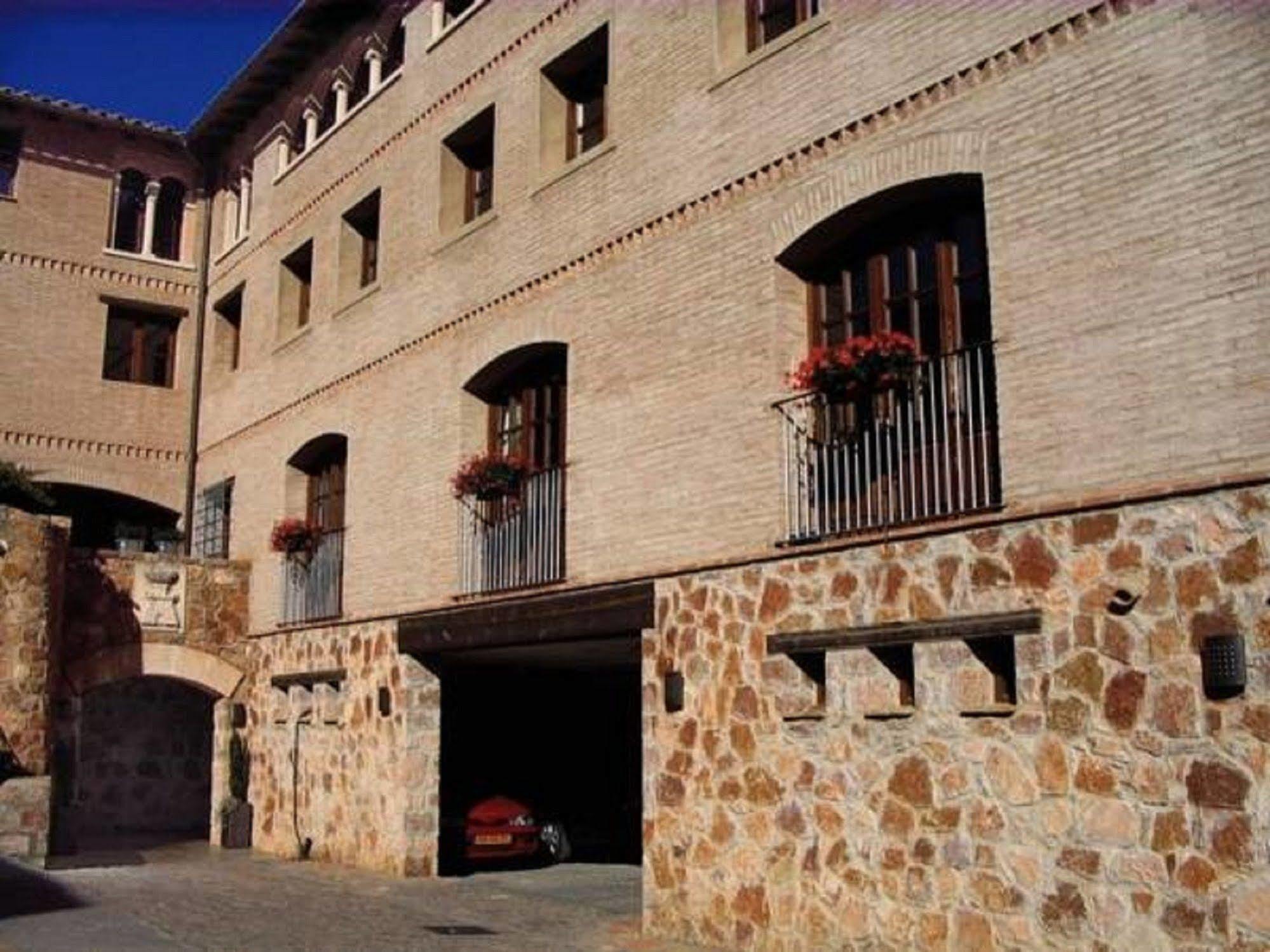 Hotel Villa De Alquézar Exterior foto